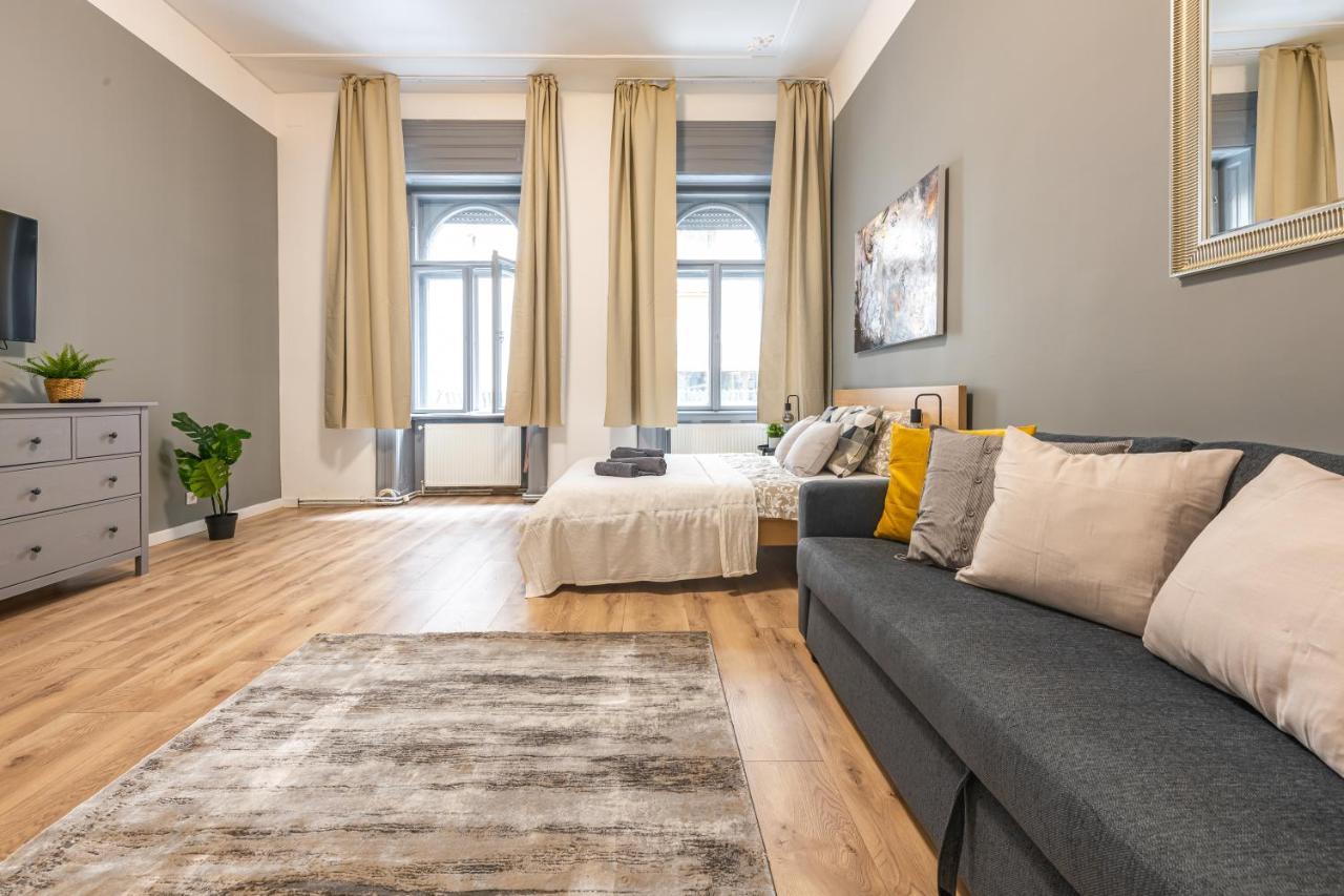 Deluxe Kazincy Apartment In The Heart Of Budapest Eksteriør billede